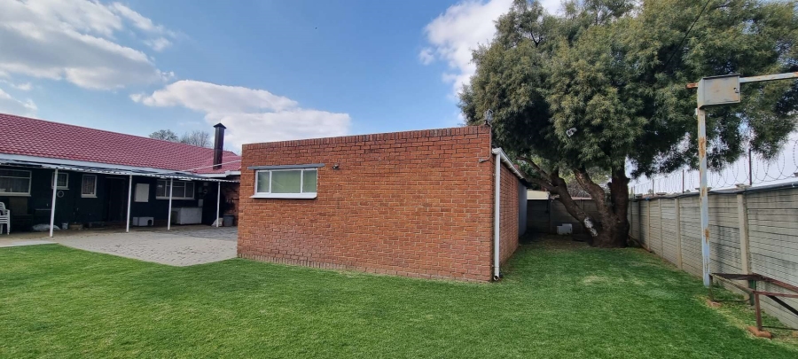 3 Bedroom Property for Sale in Langenhovenpark Free State